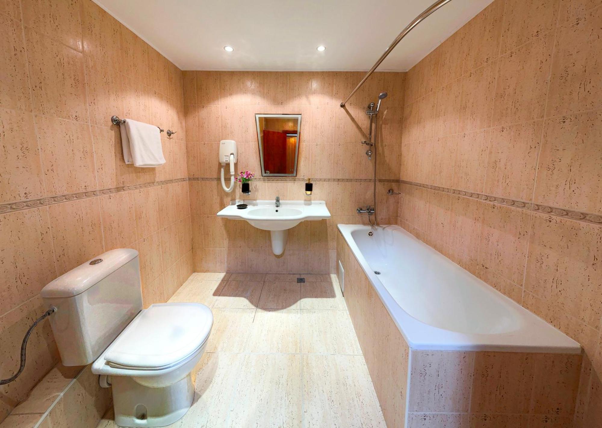Hotel Yo Άγιος Κωνσταντίνος και Ελένη Εξωτερικό φωτογραφία
