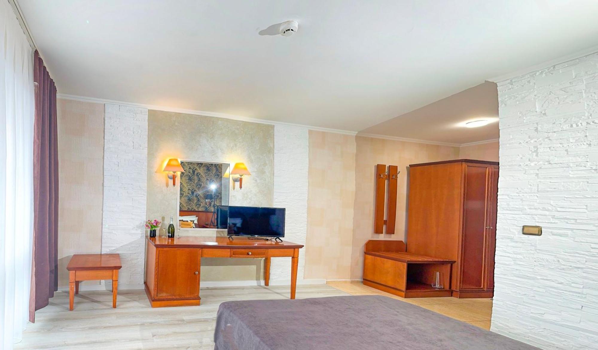 Hotel Yo Άγιος Κωνσταντίνος και Ελένη Εξωτερικό φωτογραφία