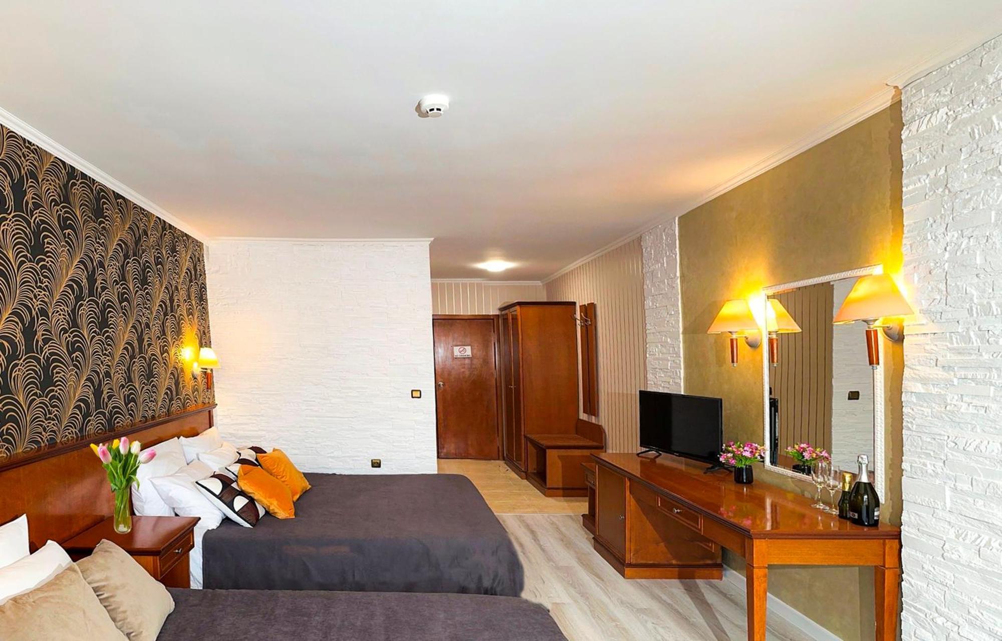 Hotel Yo Άγιος Κωνσταντίνος και Ελένη Εξωτερικό φωτογραφία