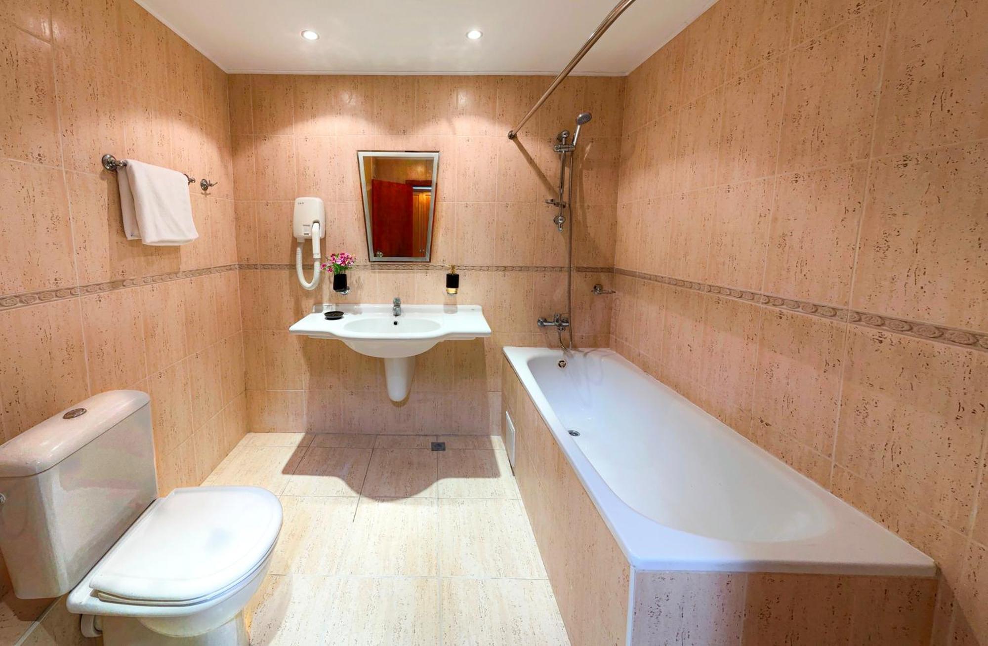 Hotel Yo Άγιος Κωνσταντίνος και Ελένη Εξωτερικό φωτογραφία