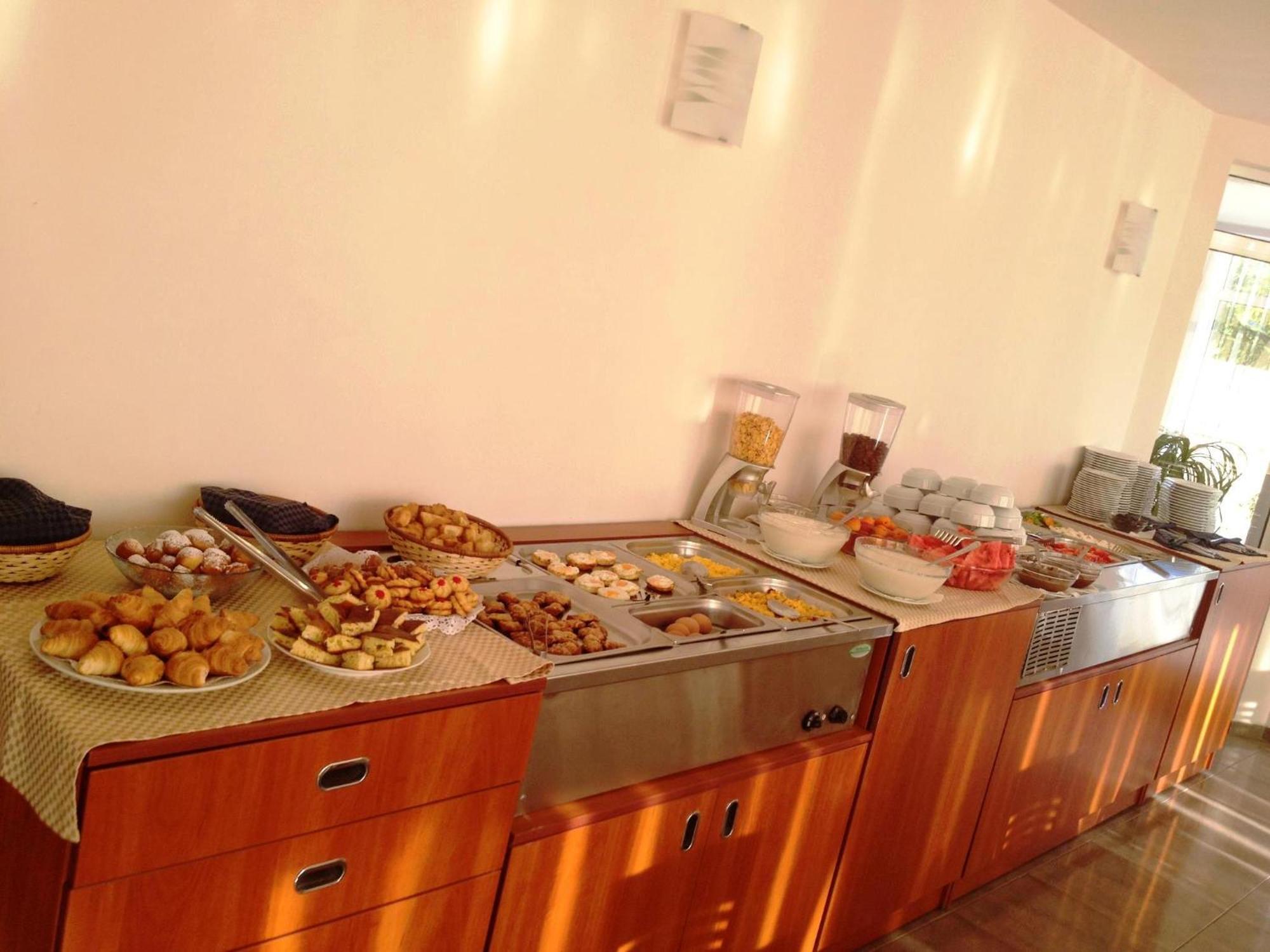 Hotel Yo Άγιος Κωνσταντίνος και Ελένη Εξωτερικό φωτογραφία