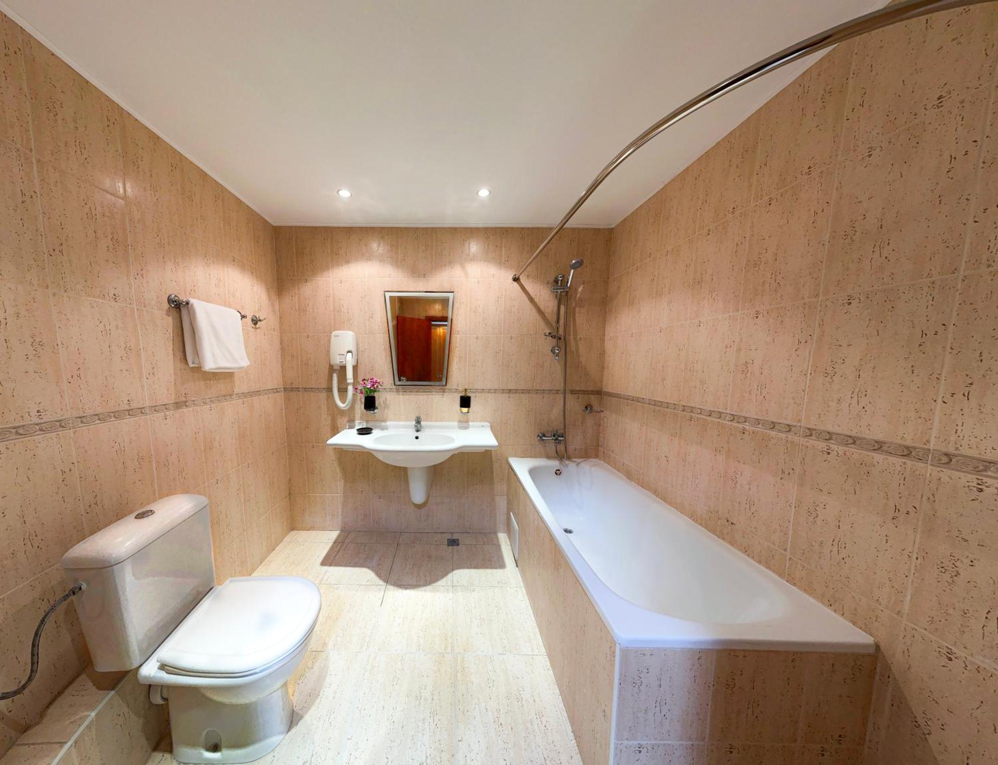 Hotel Yo Άγιος Κωνσταντίνος και Ελένη Εξωτερικό φωτογραφία