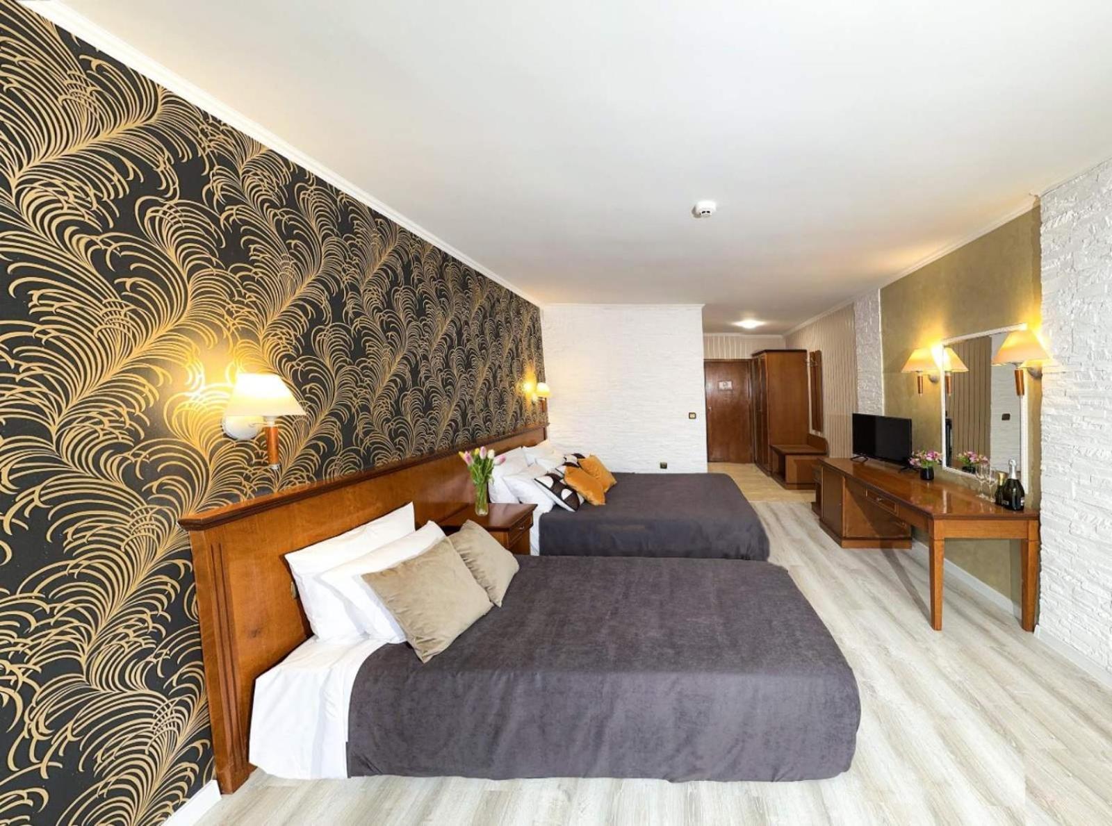 Hotel Yo Άγιος Κωνσταντίνος και Ελένη Εξωτερικό φωτογραφία